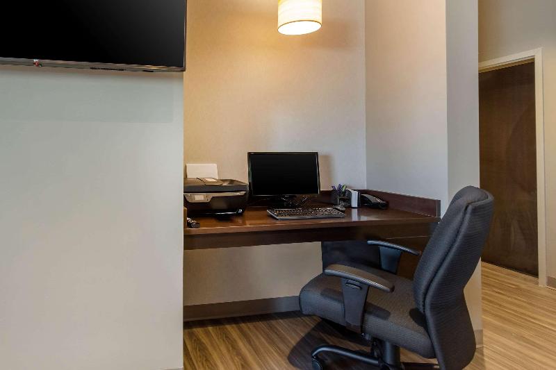 בית מלון כפרי Sleep Inn & Suites Tampa South