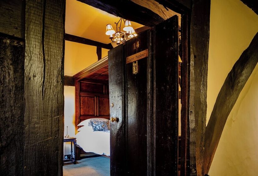 فندق The Crown Inn