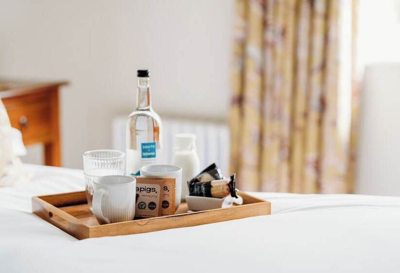 فندق The Crown Inn