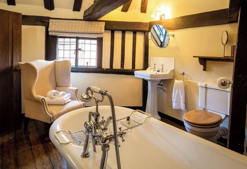 فندق The Crown Inn