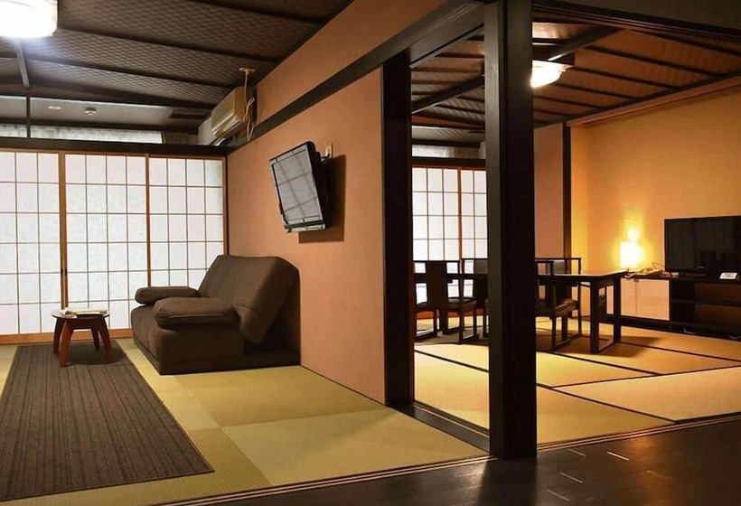 בית מלון כפרי Tokiwa