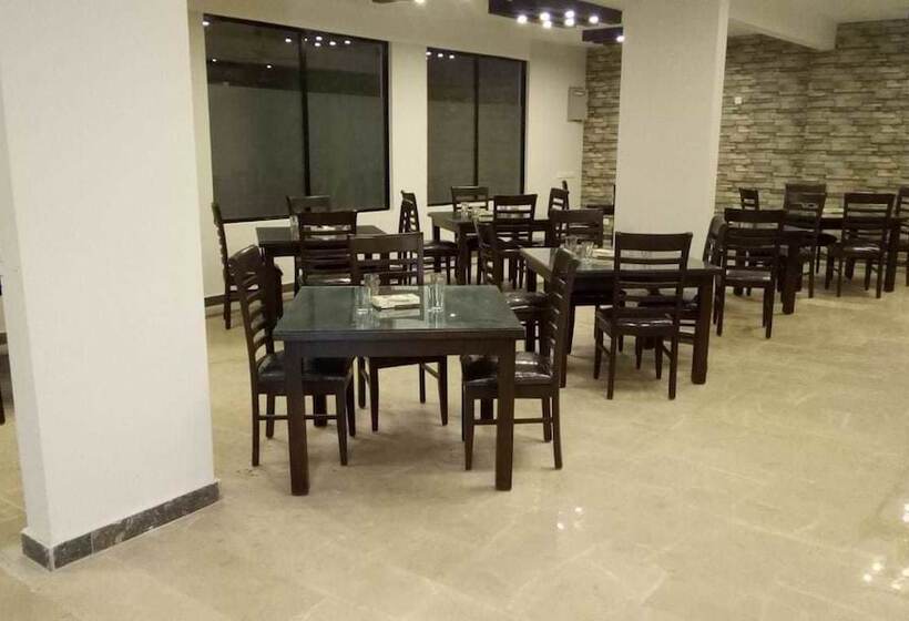 Zifan Hotel & Suites