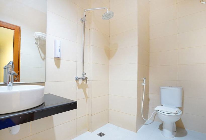 فندق Zen Rooms Near Purimas Batam Centre