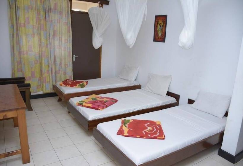 Keys Hotel Mbokomu Branch