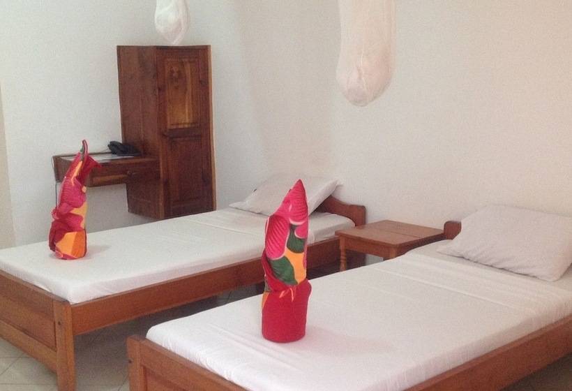 Keys Hotel Mbokomu Branch