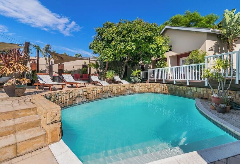 Пансион African Breeze Guest House