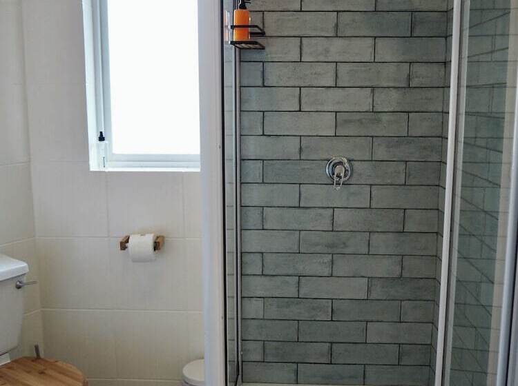 Пансион African Breeze Guest House