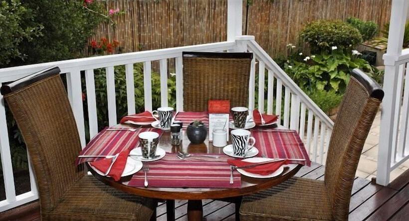 Пансион African Breeze Guest House