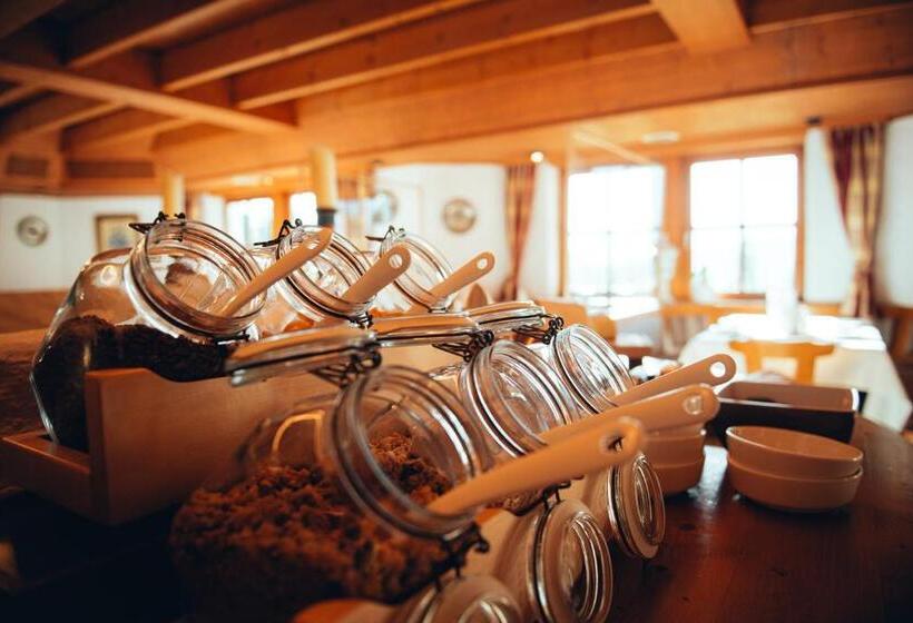 ペンション Alpengasthof Hörnlepass