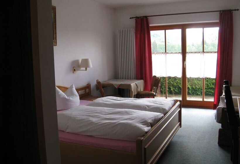 بنسيون Alpenhotel Allgäu