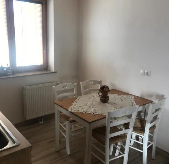 پانسیون Apartments & Rooms Preseren