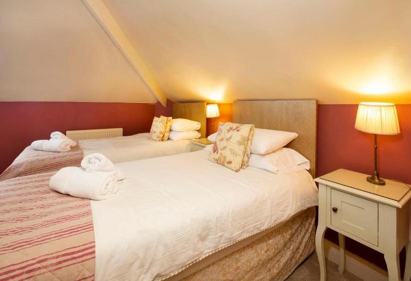 Пансион Ashley Guest House