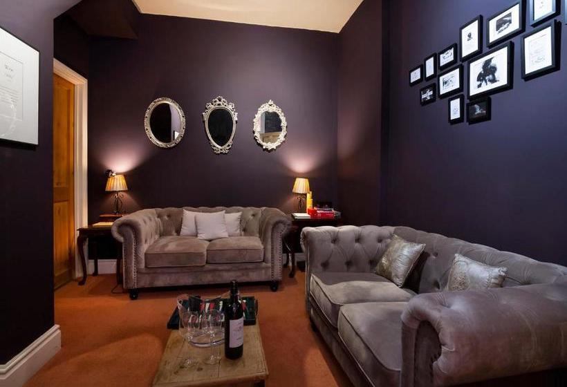 Пансион Ashley Guest House