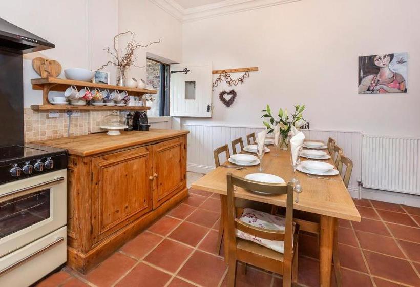 펜션 Ashley Guest House