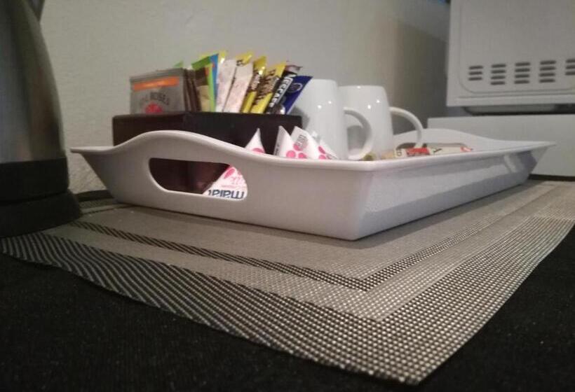 Пансион Avalon Guest House