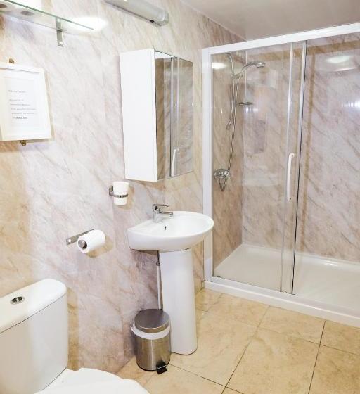 پانسیون Balmore Guest House