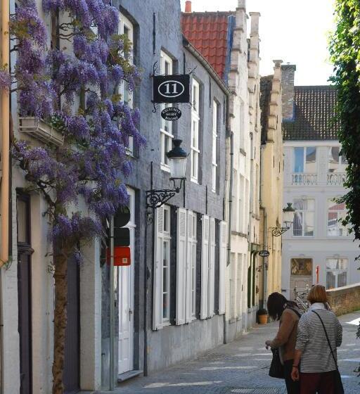 بنسيون B&b Number 11 Exclusive Guesthouse