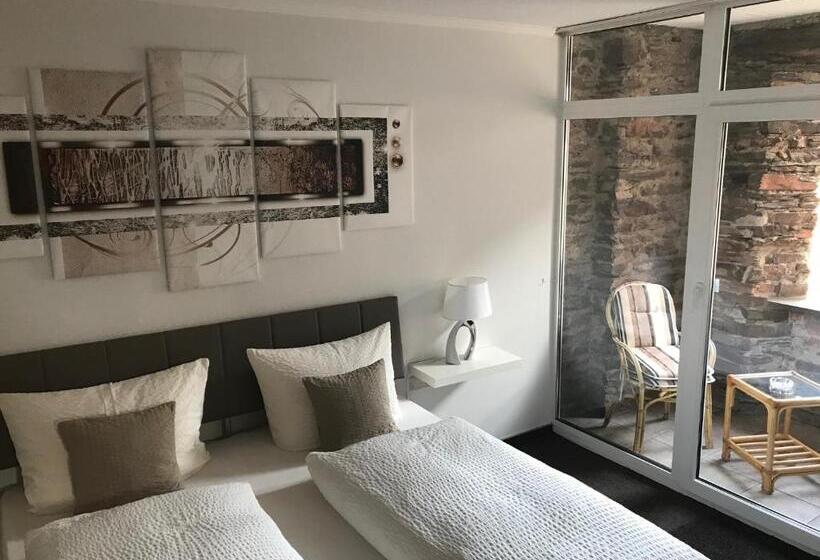 بنسيون Beim Schneemann