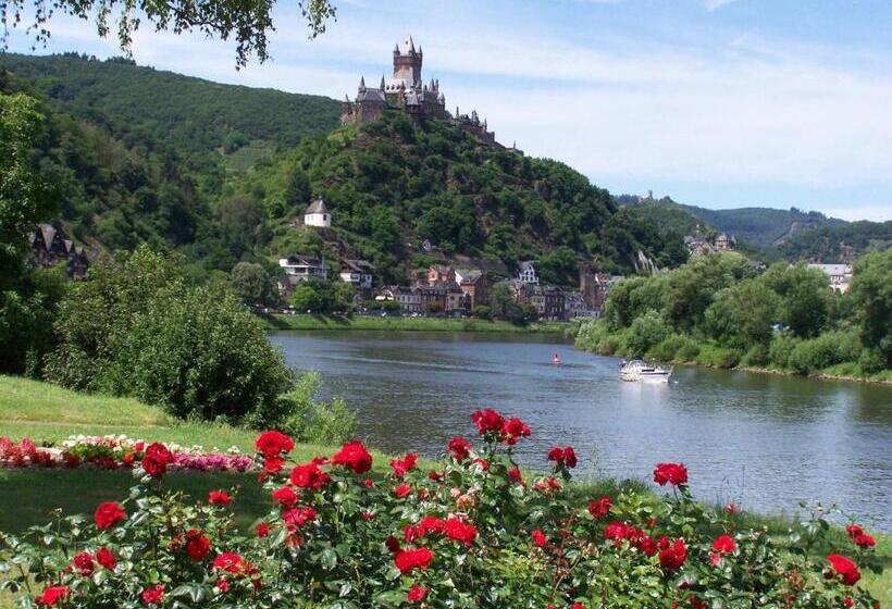 بنسيون Beim Schneemann