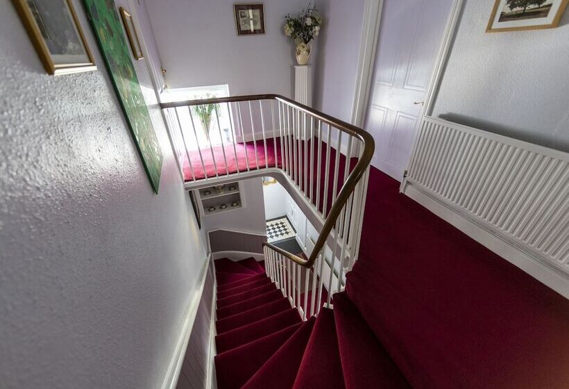 ペンション Edale House B&b