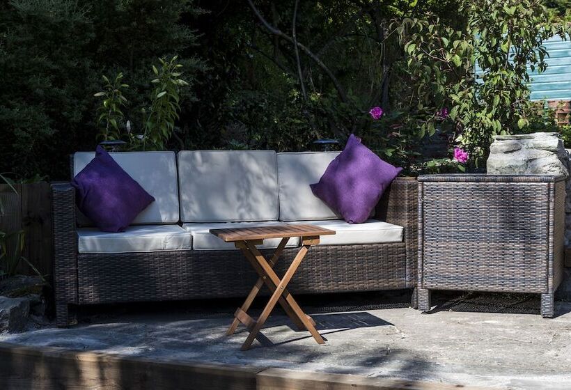 ペンション Edale House B&b