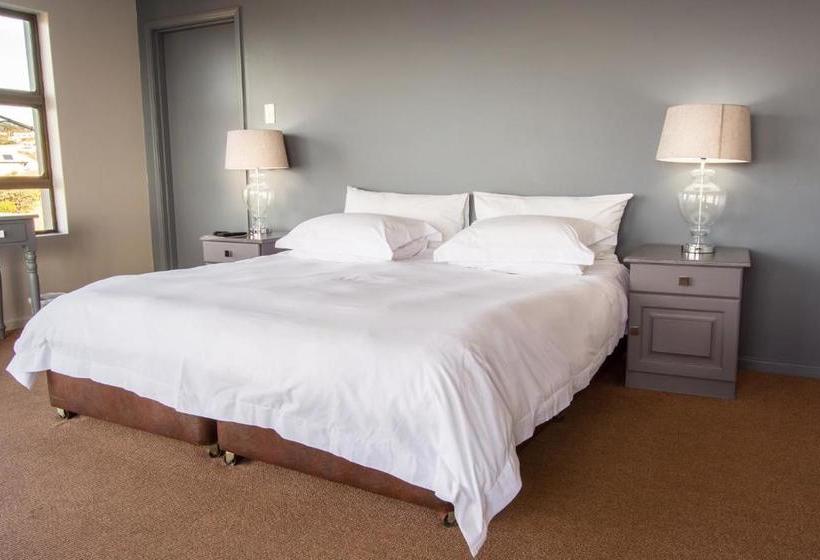 פנסיון Edward Charles Manor