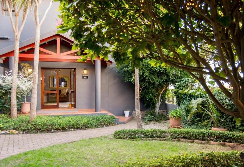 פנסיון Edward Charles Manor