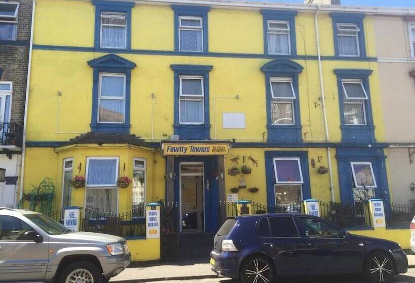 Пансион Fawlty Towers