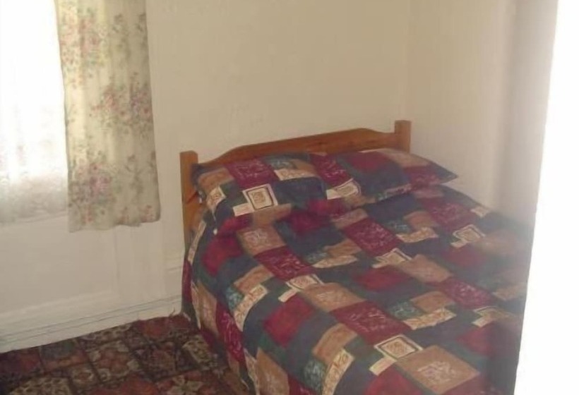 Пансион Fawlty Towers