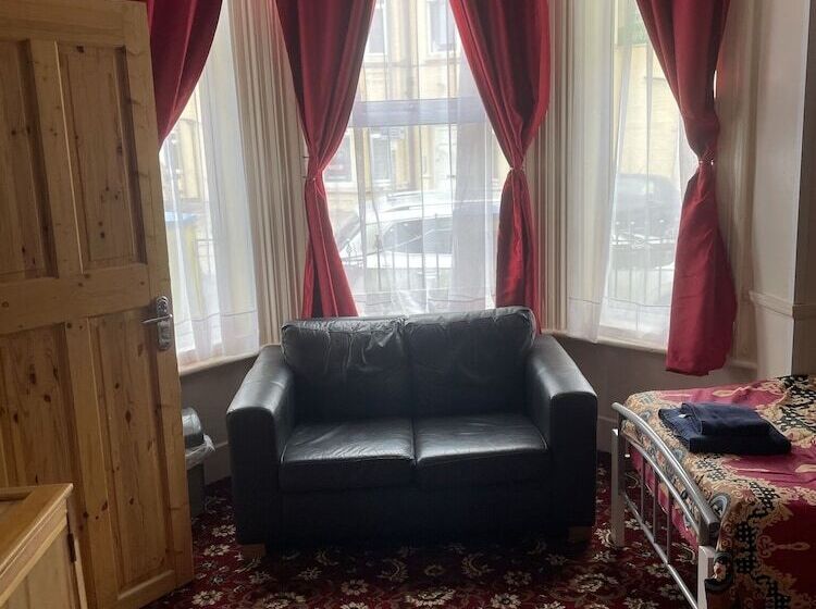 Пансион Fawlty Towers