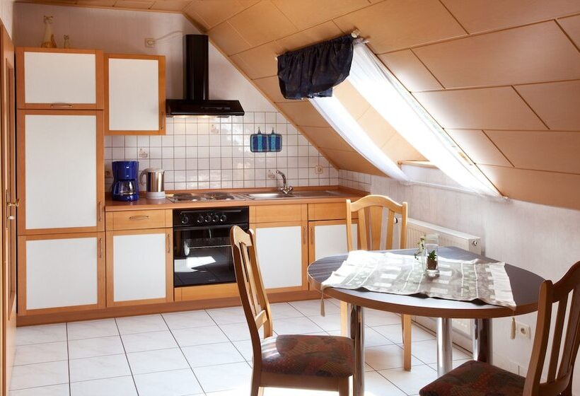 펜션 Ferienweingut Klaus Thiesen