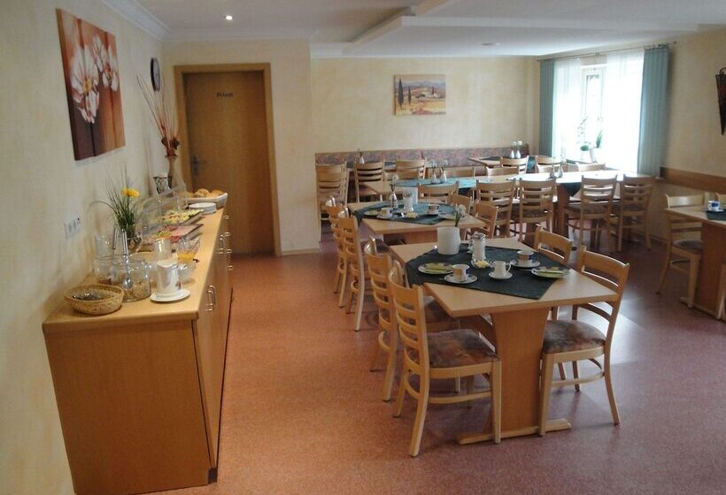 ペンション Gasthof Zum Ochsen