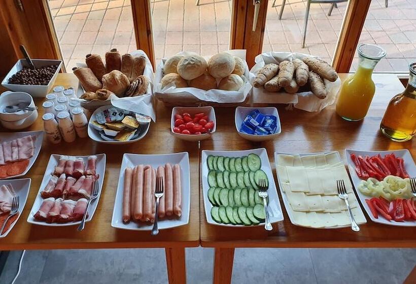 פנסיון Grand Slam Park Inn