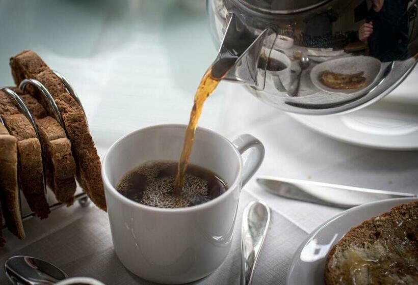 פנסיון Jedburgh Guest House