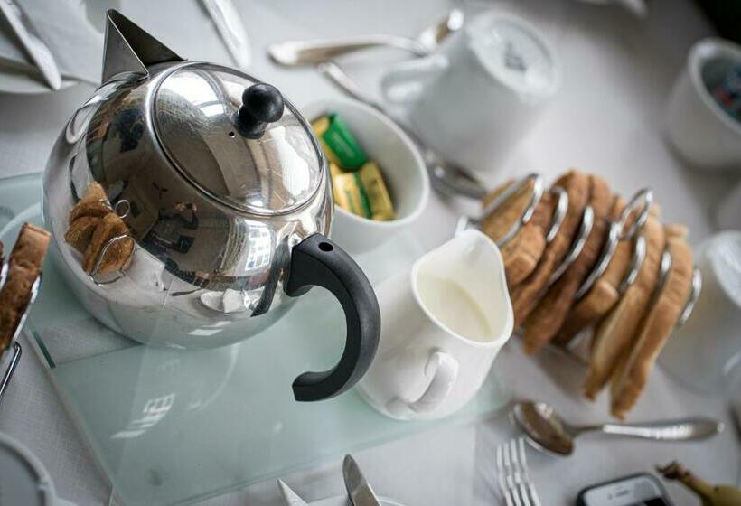 פנסיון Jedburgh Guest House