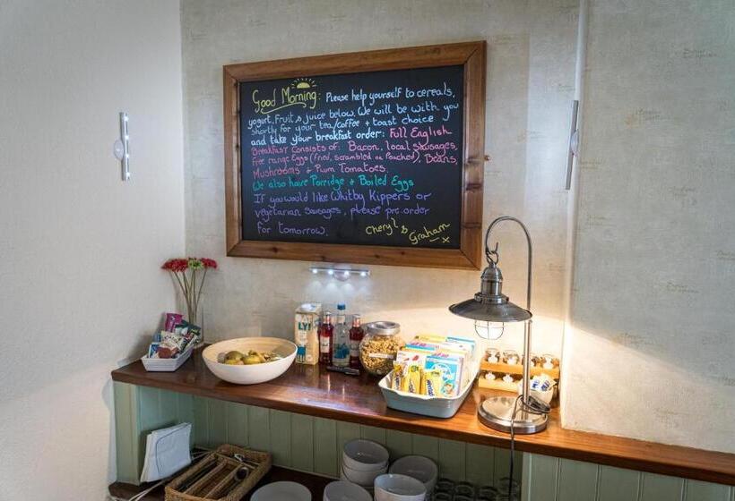 פנסיון Jedburgh Guest House