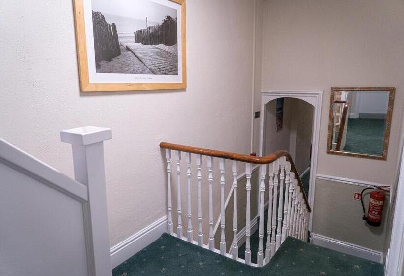 פנסיון Jedburgh Guest House