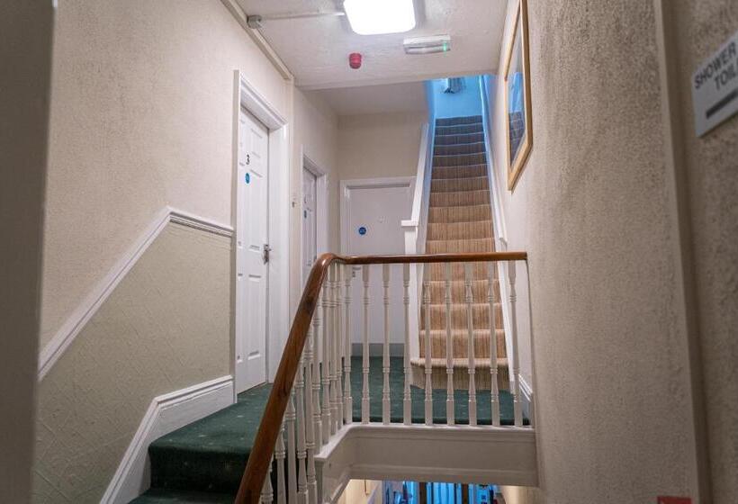 פנסיון Jedburgh Guest House