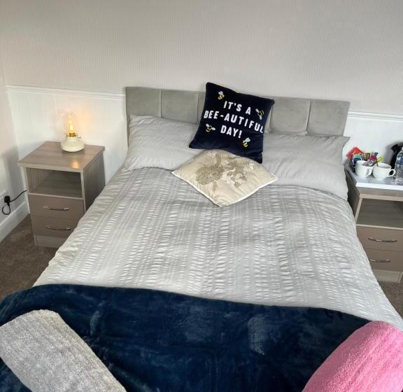 פנסיון Jedburgh Guest House