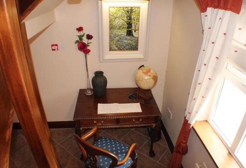 פנסיון Keanes Of Curraheen, Bar, Restaurant & Accommodation