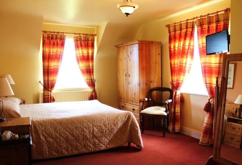 פנסיון Keanes Of Curraheen, Bar, Restaurant & Accommodation