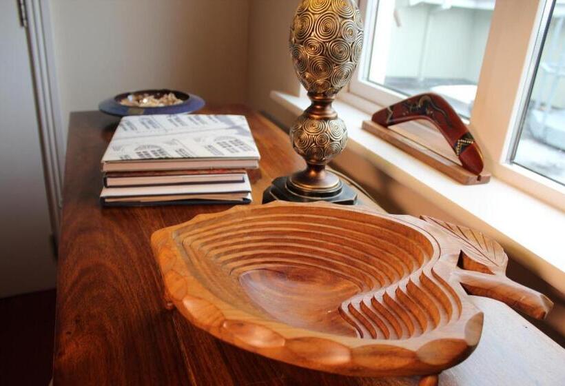 פנסיון Keanes Of Curraheen, Bar, Restaurant & Accommodation