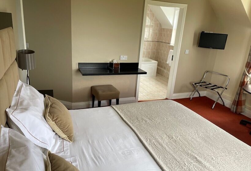 פנסיון Keanes Of Curraheen, Bar, Restaurant & Accommodation