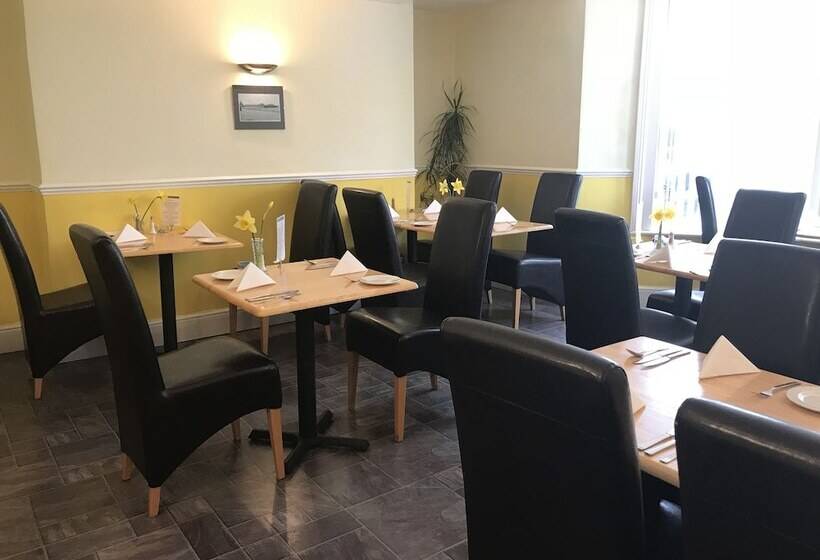 ペンション Kempfield House