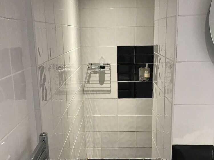 ペンション Kempfield House