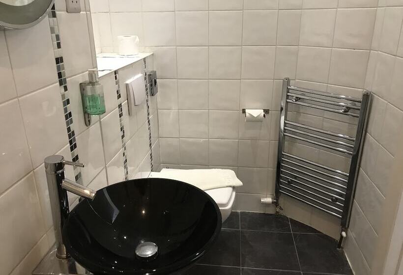 ペンション Kempfield House