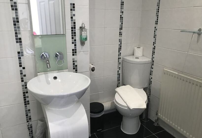 ペンション Kempfield House