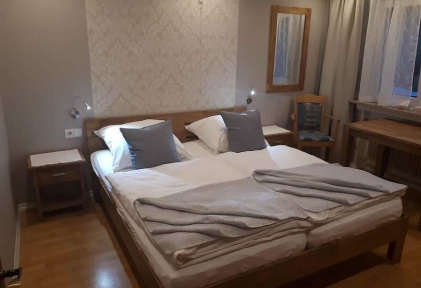 펜션 Landgasthof Bergische Rhön