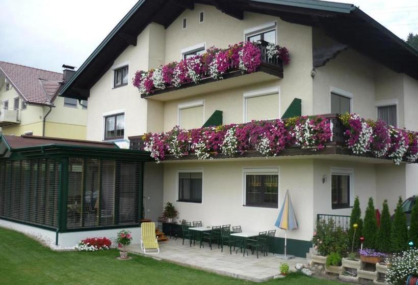 بنسيون Landhaus Lassnig