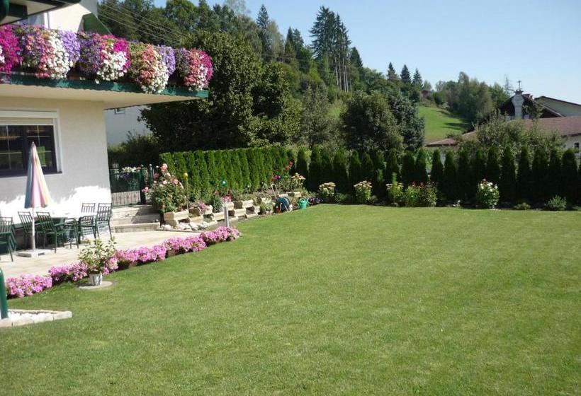 بنسيون Landhaus Lassnig